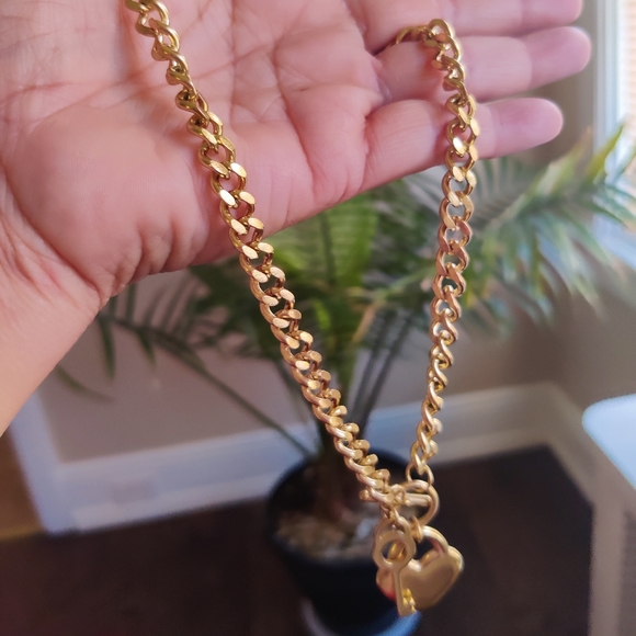 New Very nice chain set. - Picture 3 of 3